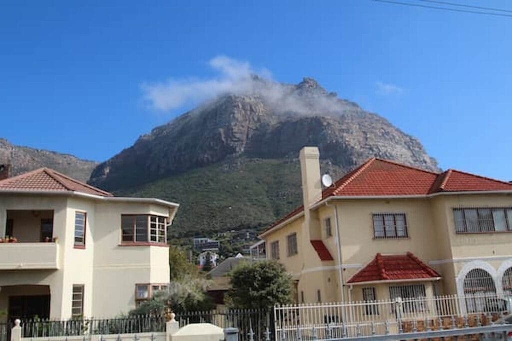 Muizenberg Surfers Lodge